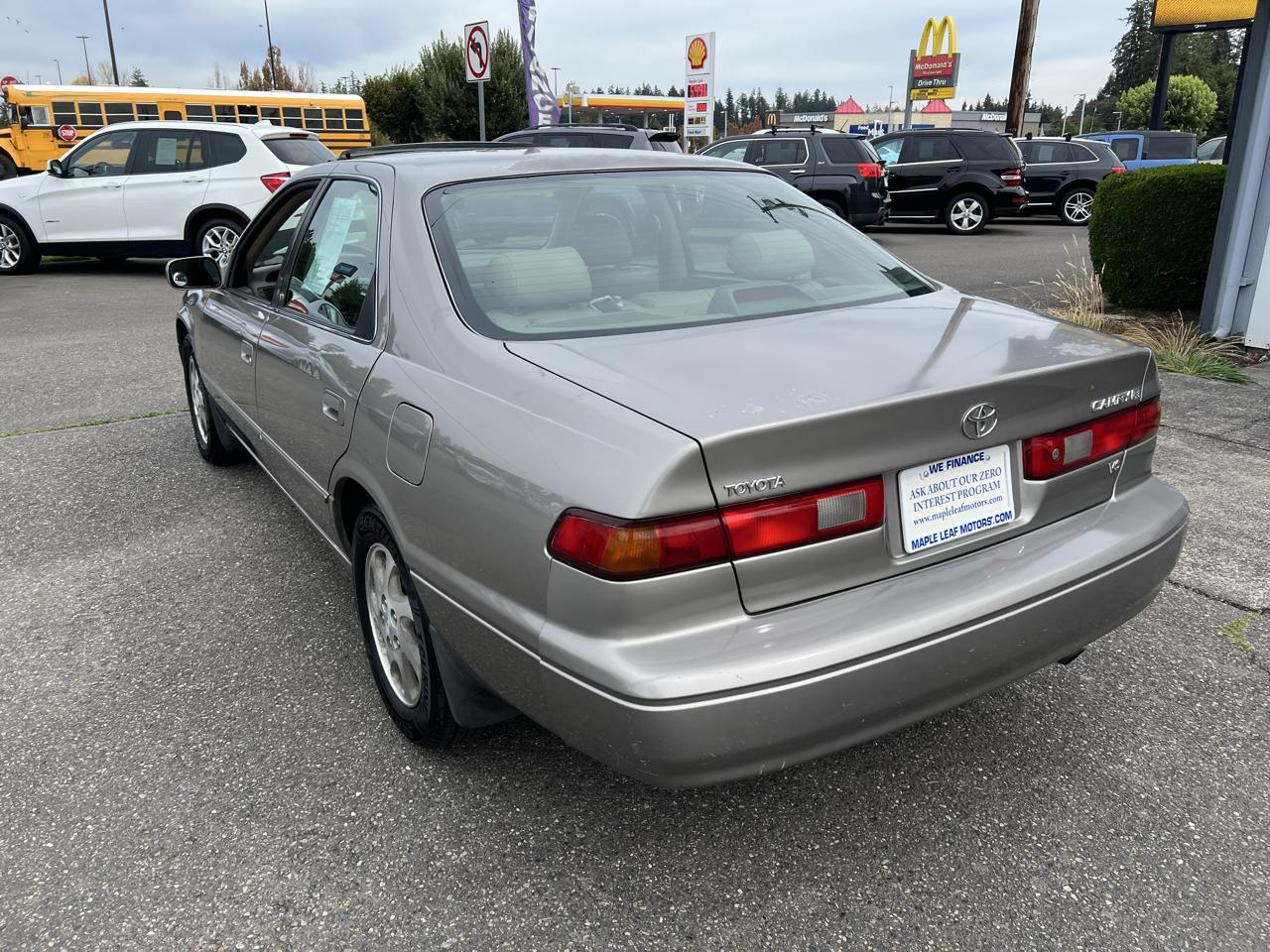 Toyota Camry 4dr Sdn LE V6 Auto 1997