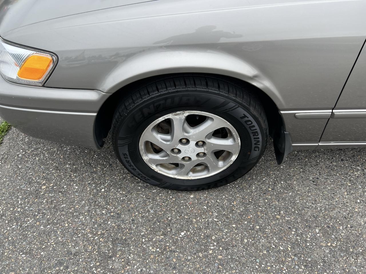 Toyota Camry 4dr Sdn LE V6 Auto 1997
