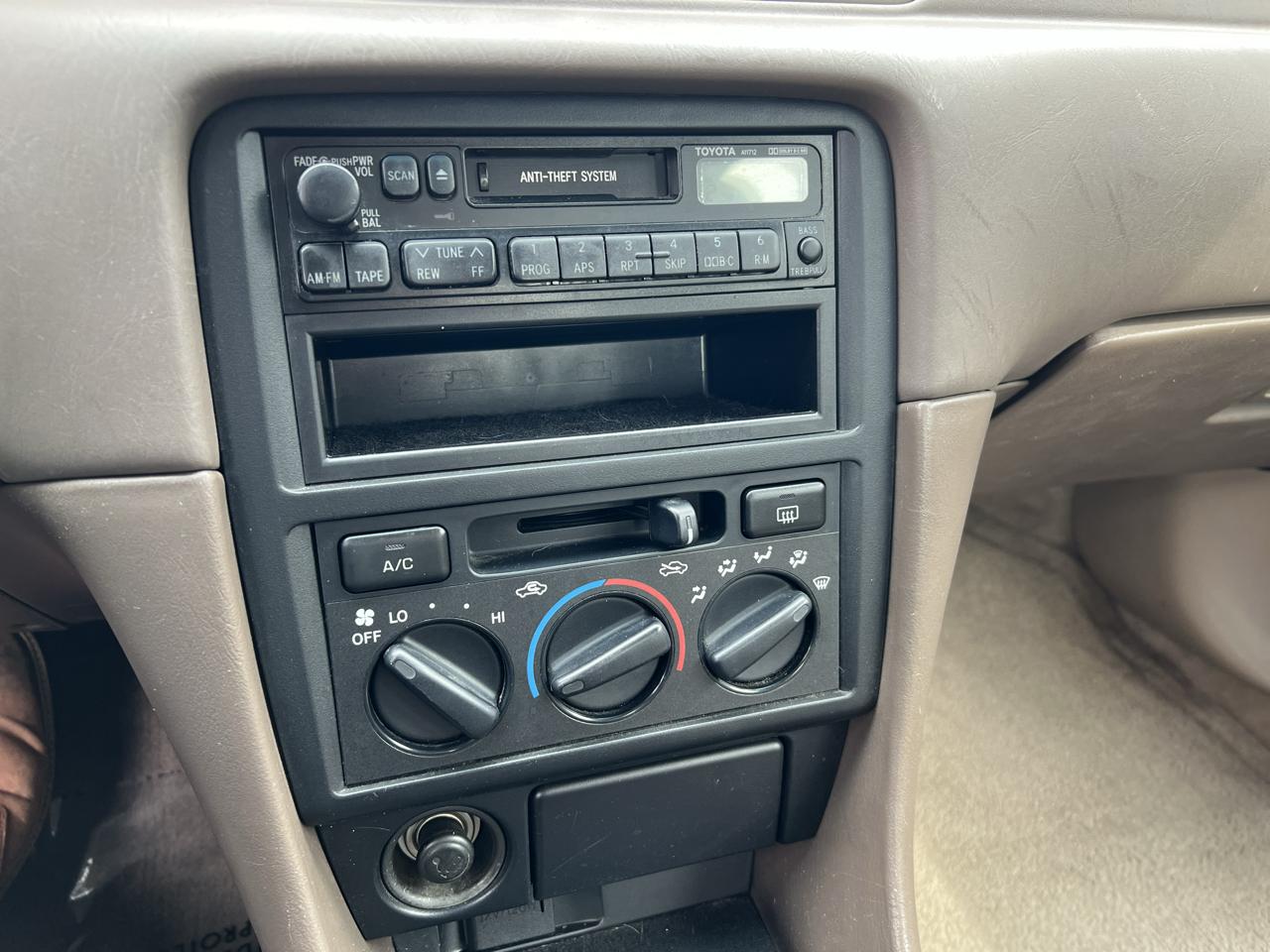 Toyota Camry 4dr Sdn LE V6 Auto 1997