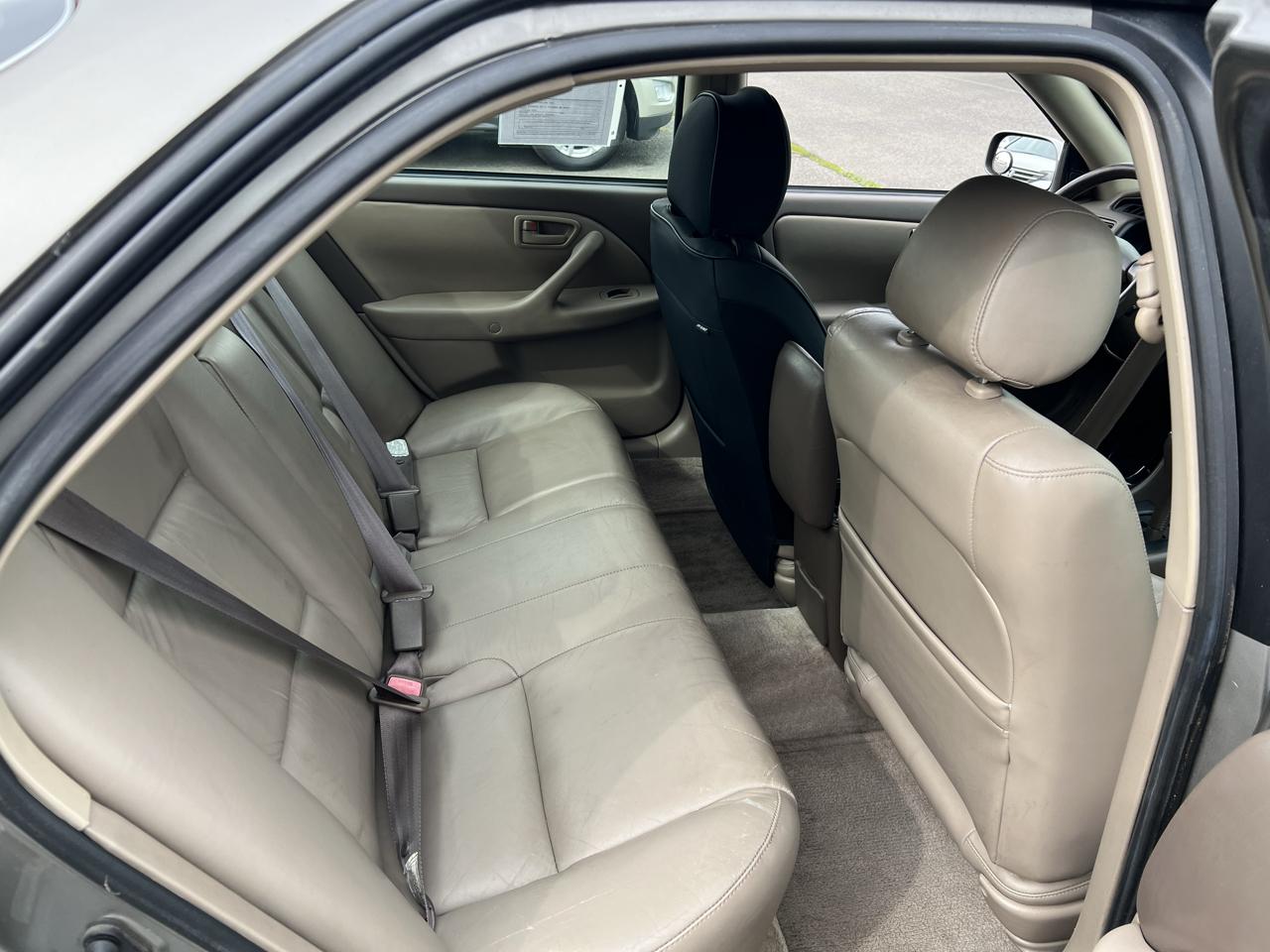 Toyota Camry 4dr Sdn LE V6 Auto 1997