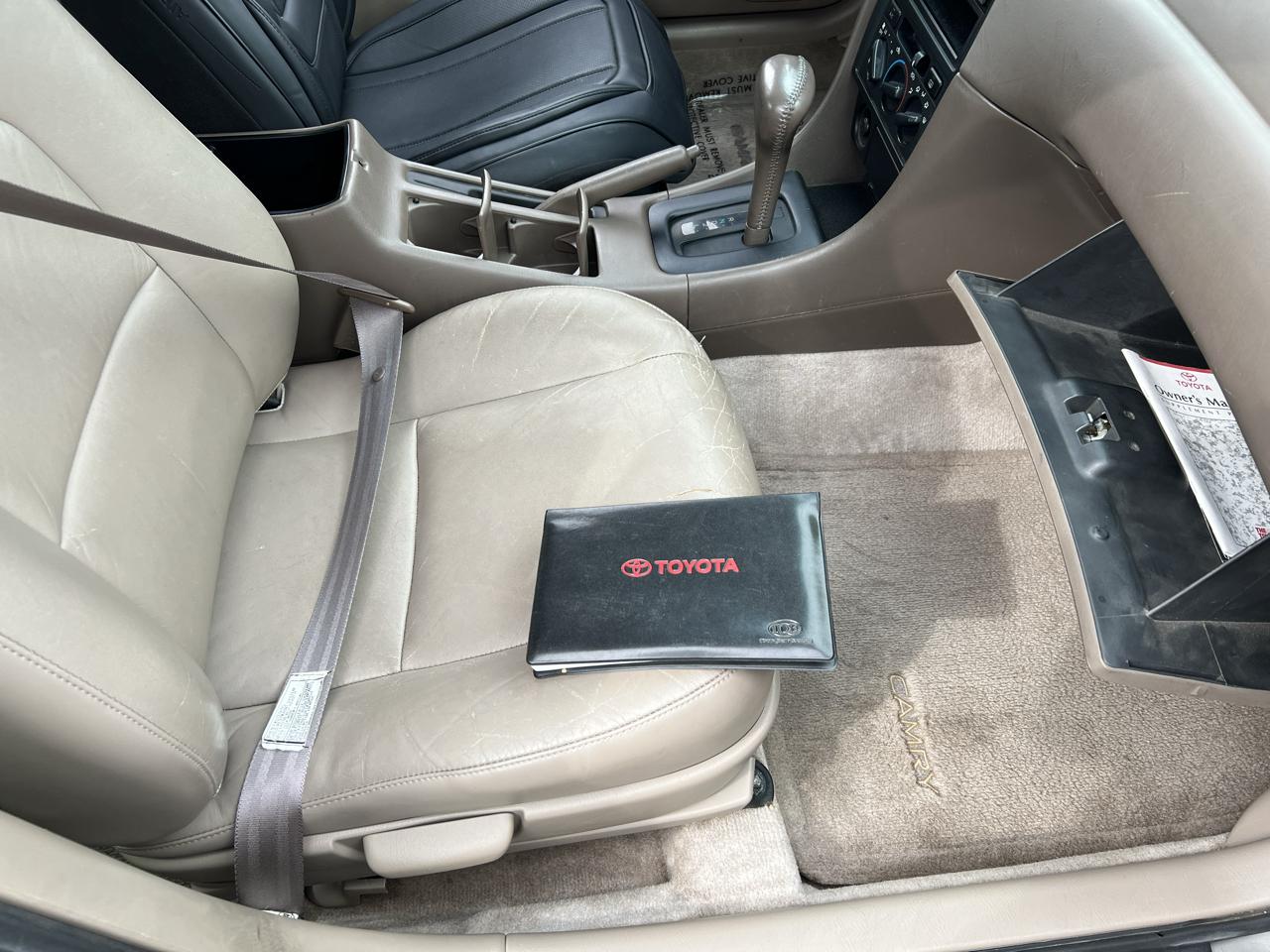 Toyota Camry 4dr Sdn LE V6 Auto 1997