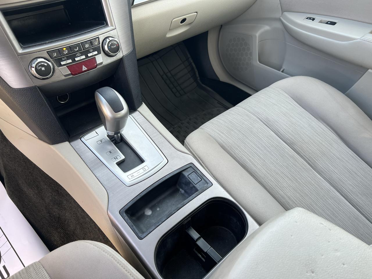 Subaru Outback 4dr Wgn H4 Auto 2.5i 2014