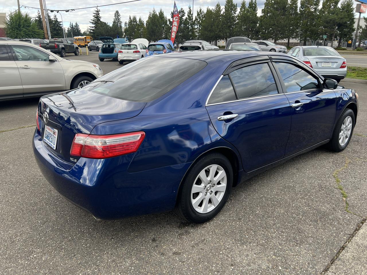 Toyota Camry photo 9