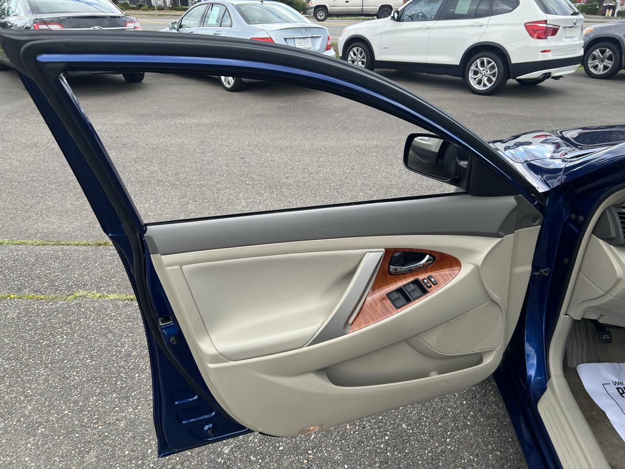Toyota Camry photo 19