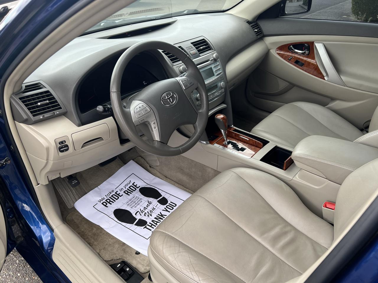 Toyota Camry photo 21
