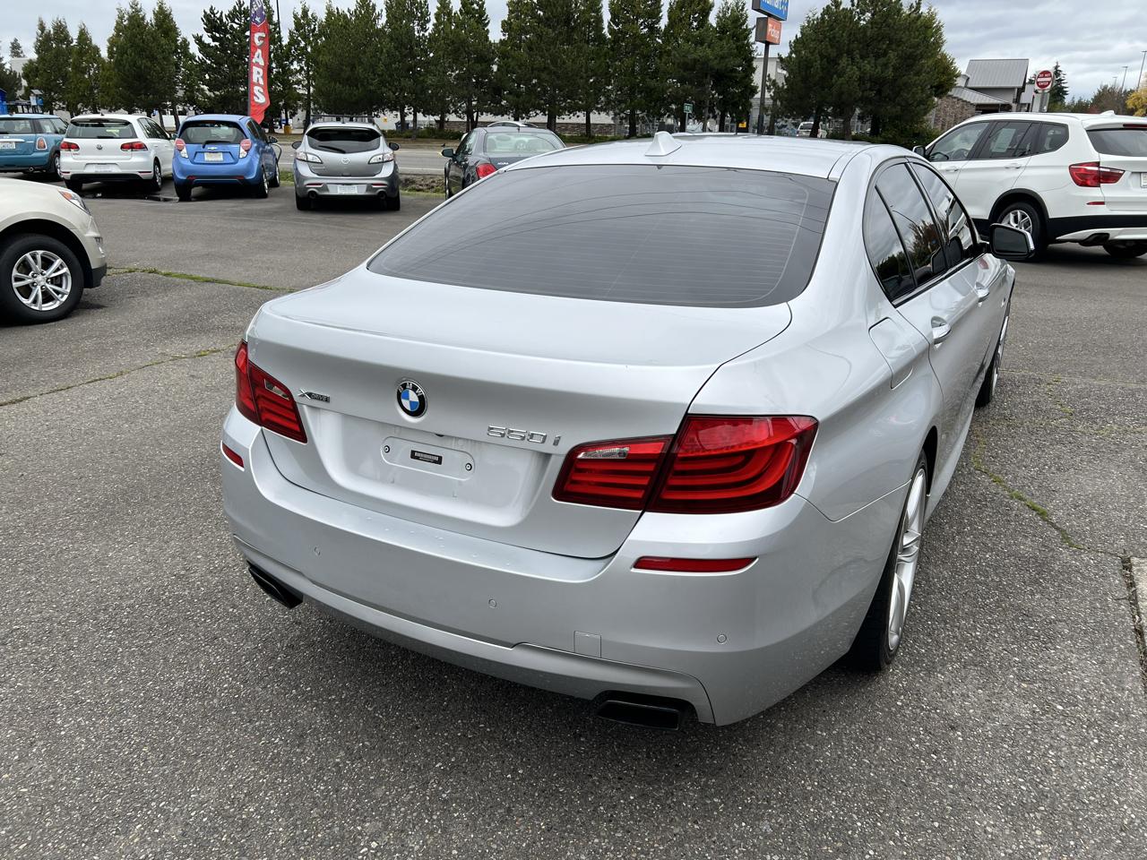 BMW 5 Series photo 8
