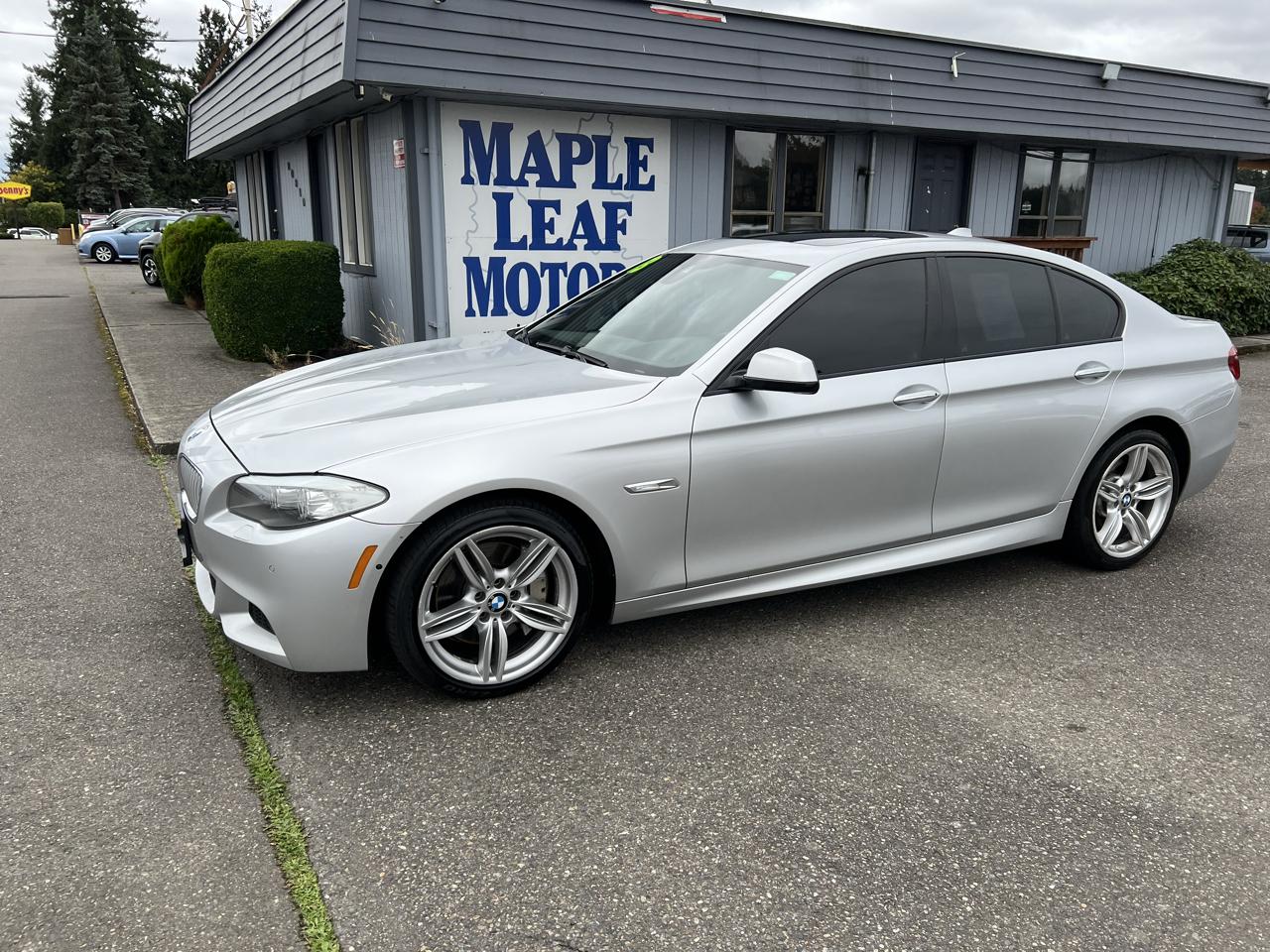 BMW 5 Series photo 14