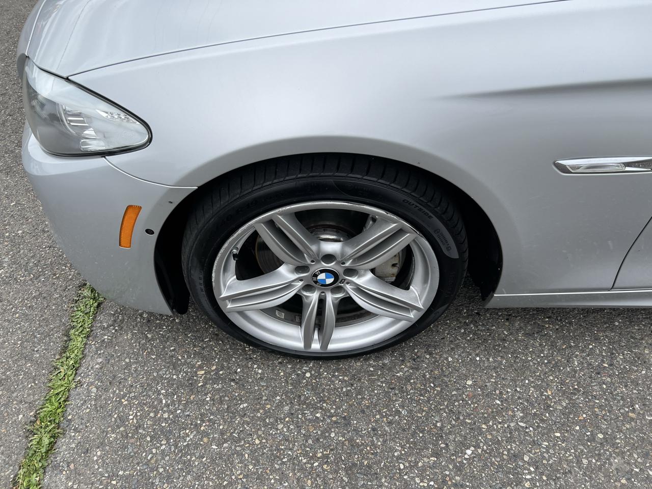 BMW 5 Series photo 15