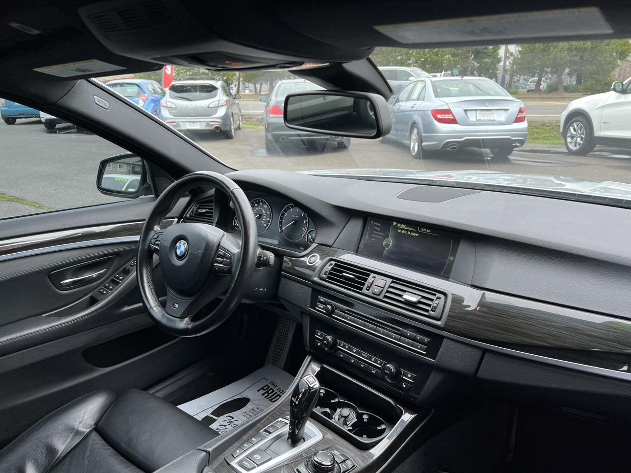 BMW 5 Series photo 25