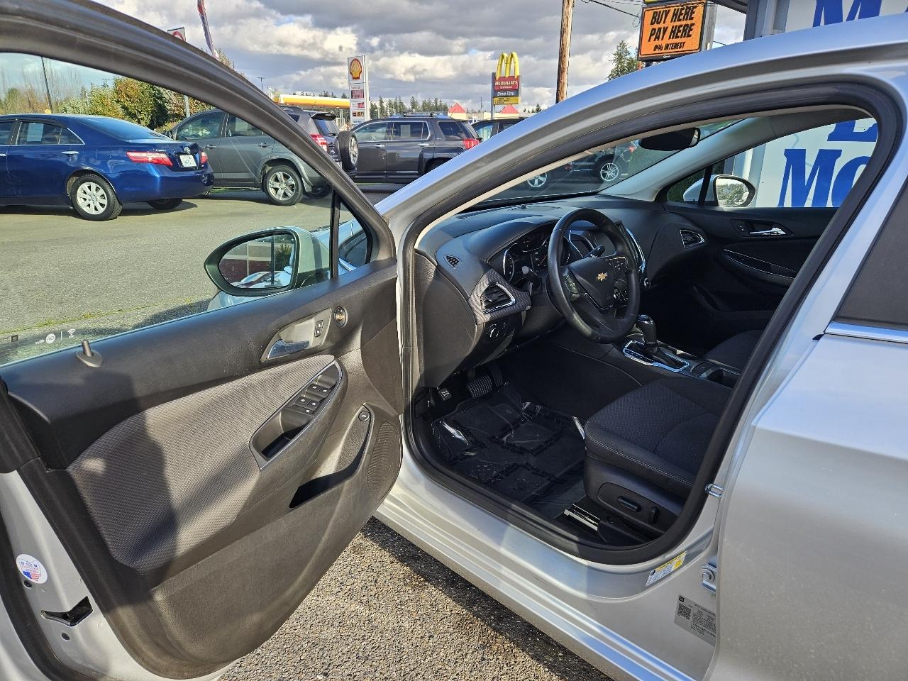 Chevrolet Cruze 4dr Sdn 1.4L LT w/1SD 2018