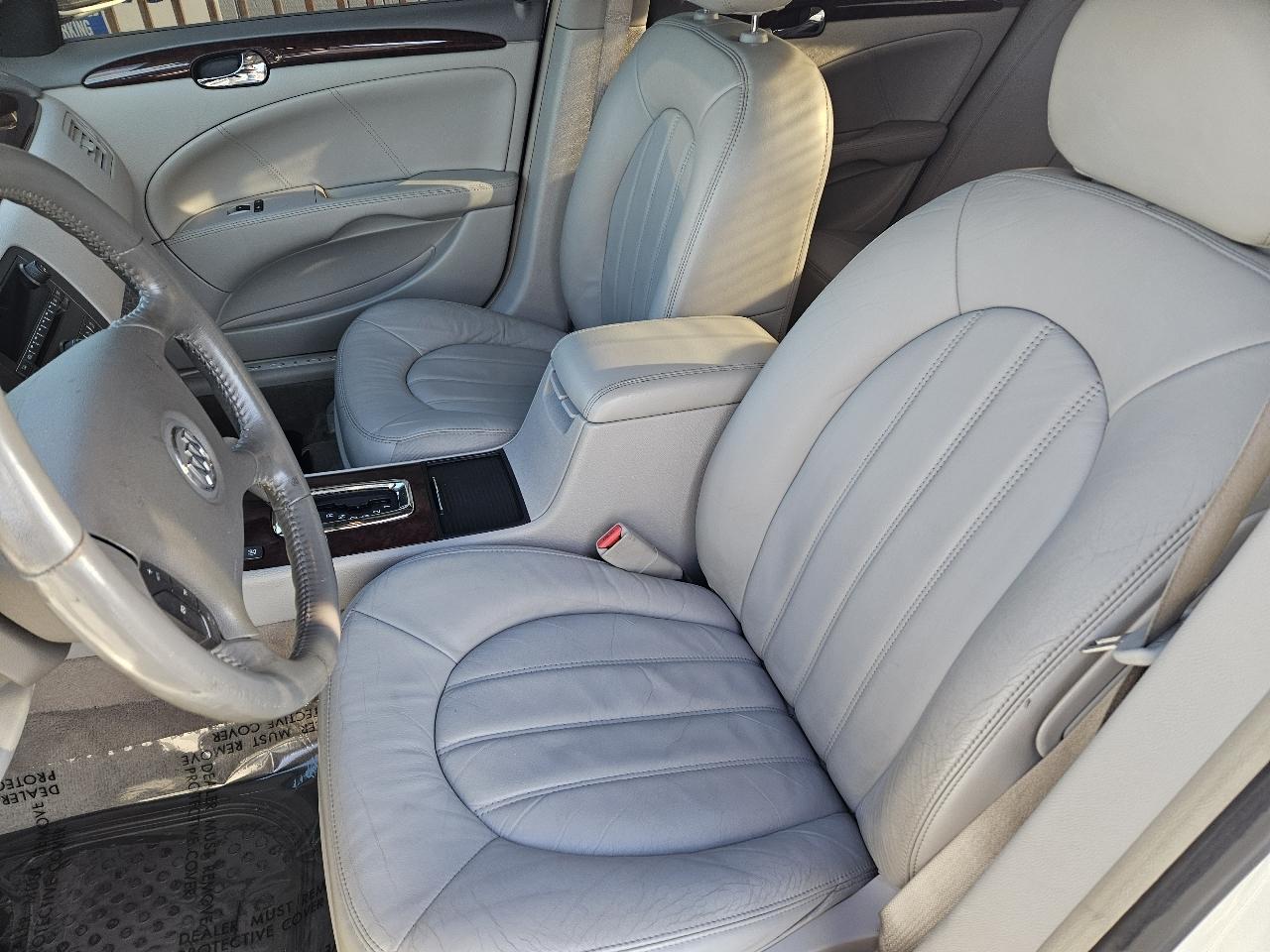 Buick Lucerne 4dr Sdn V6 CXL 2008