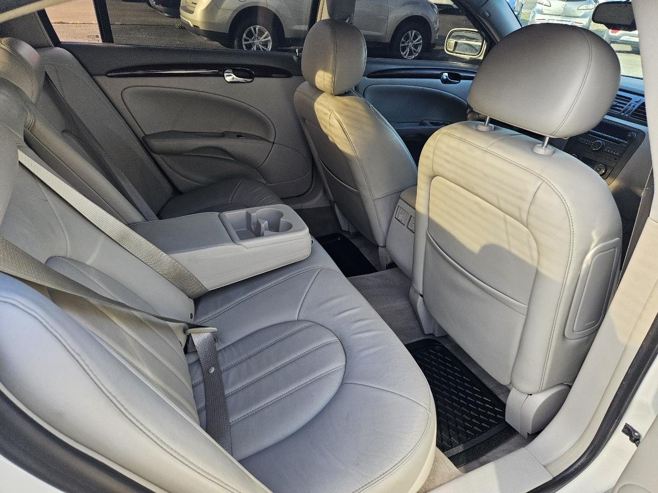 Buick Lucerne 4dr Sdn V6 CXL 2008