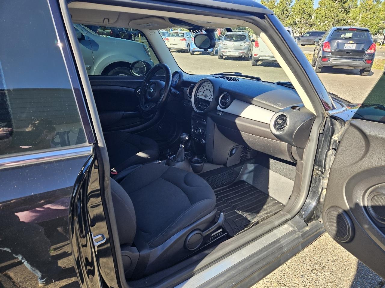 MINI Cooper Hardtop 2dr Cpe 2013