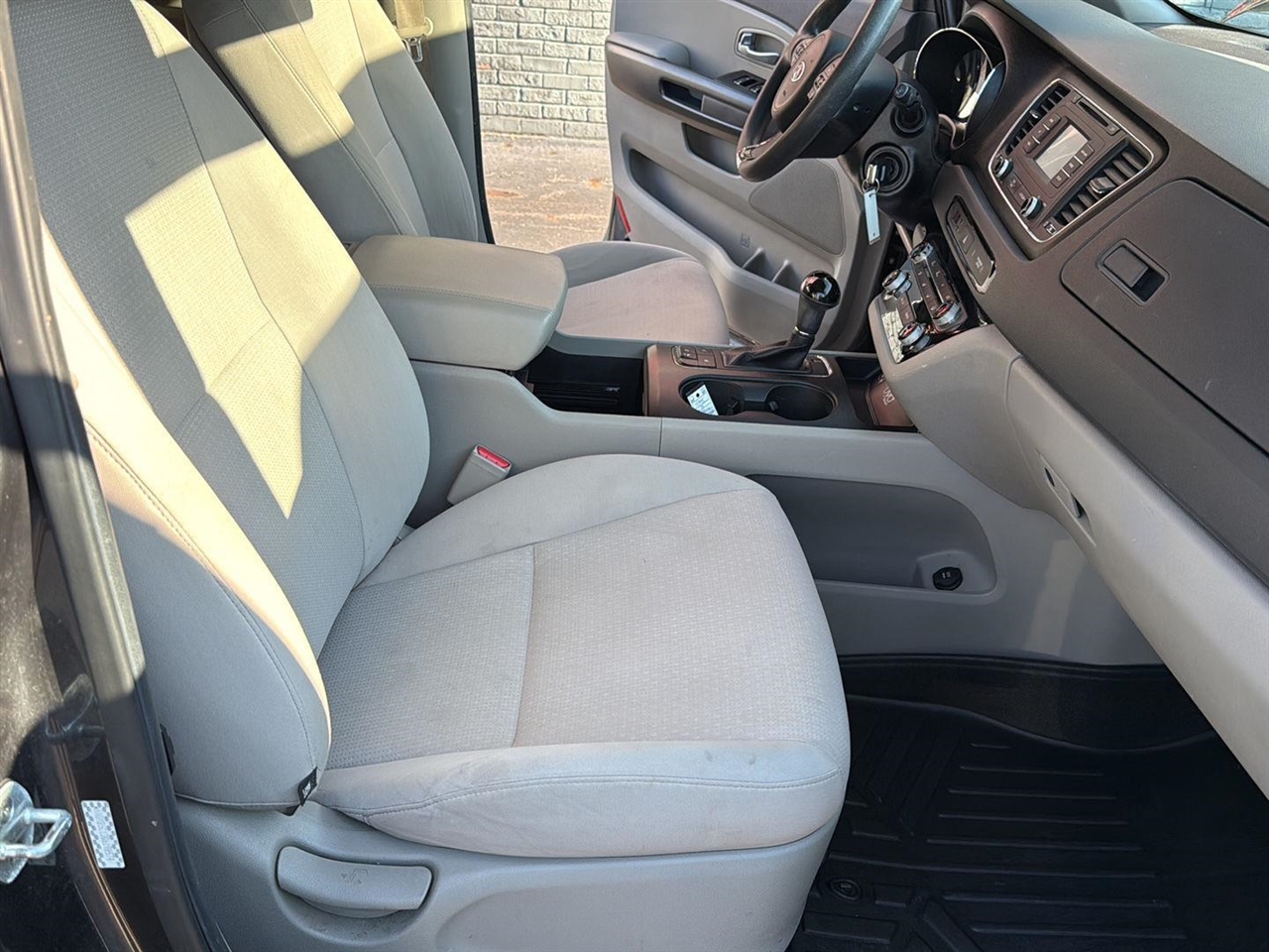 Kia Sedona 4dr Wgn LX 2016 Kia Sedona 4dr Wgn LX 2016