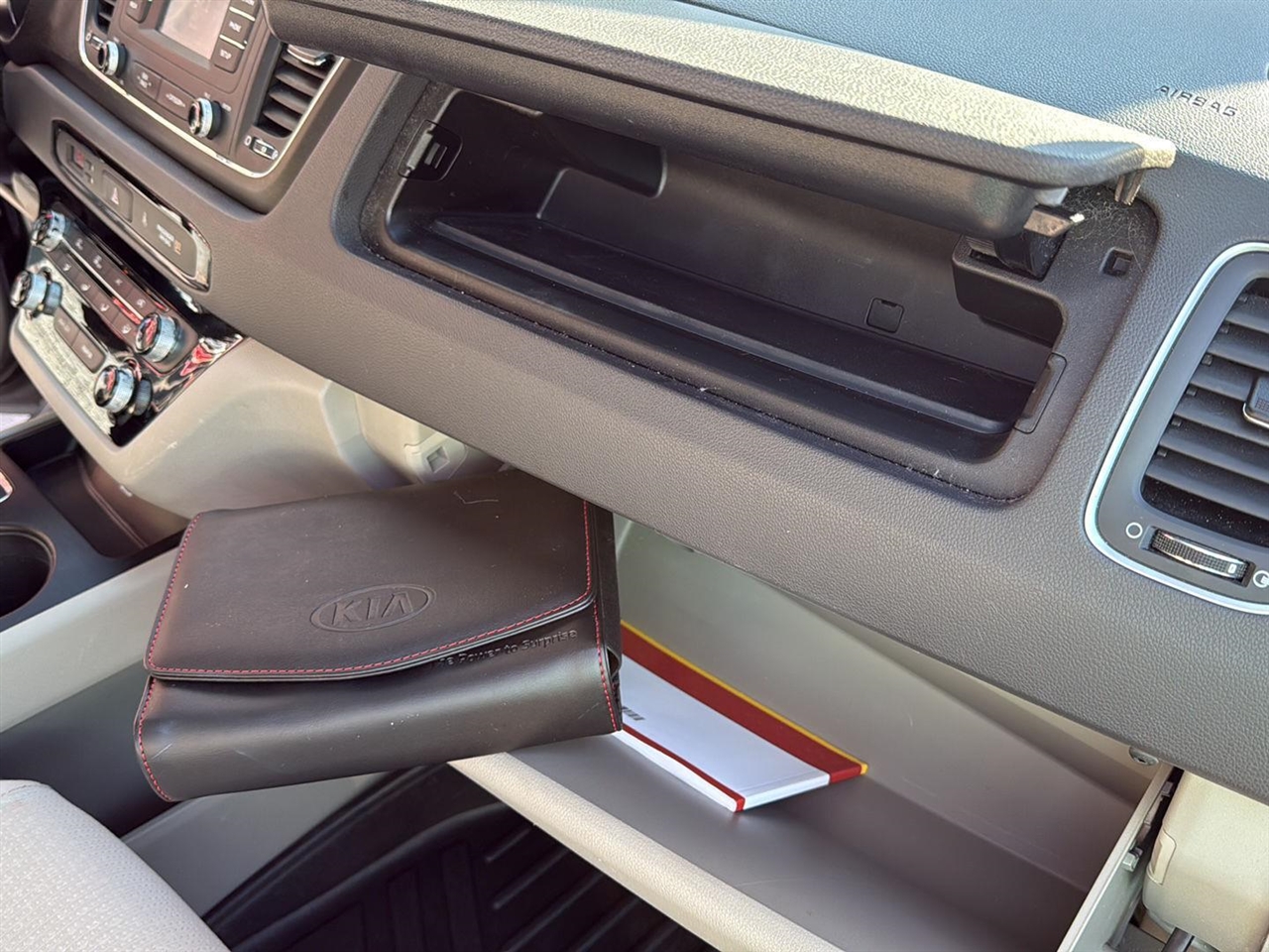 Kia Sedona 4dr Wgn LX 2016 Kia Sedona 4dr Wgn LX 2016