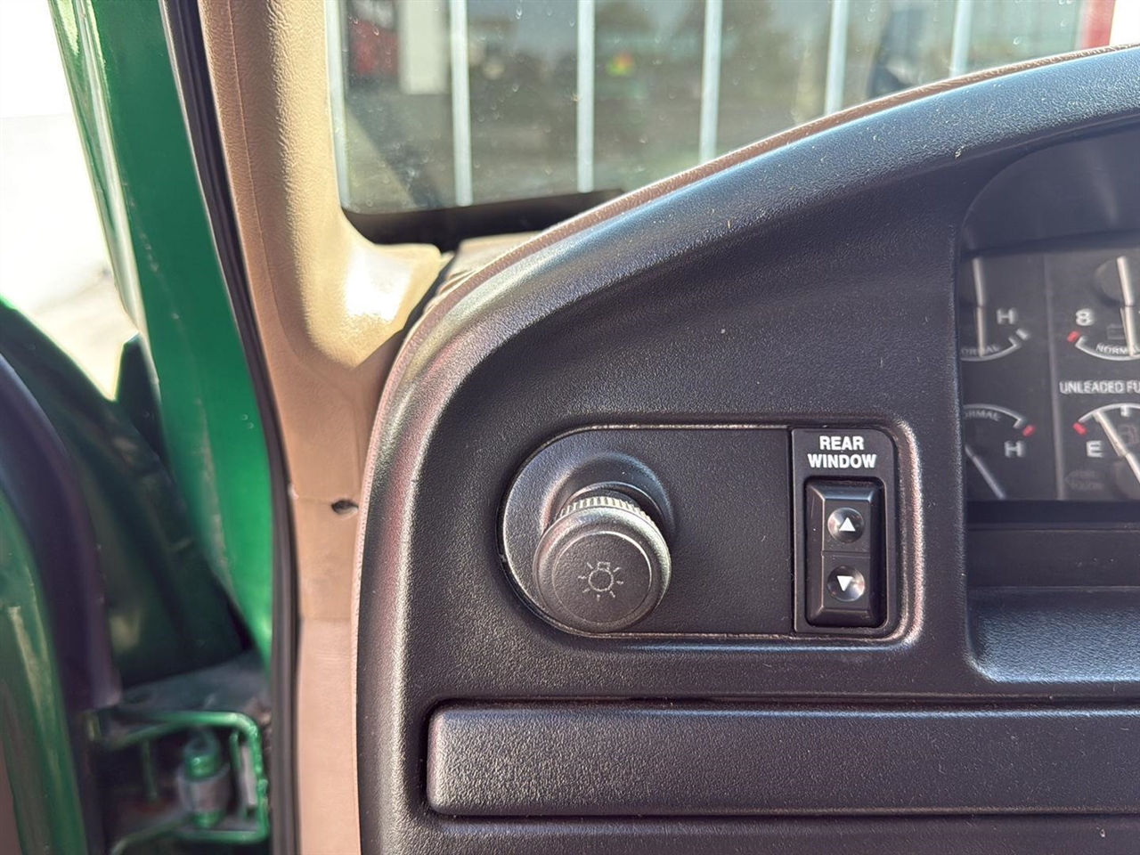 Ford Bronco 105" WB XL 1996