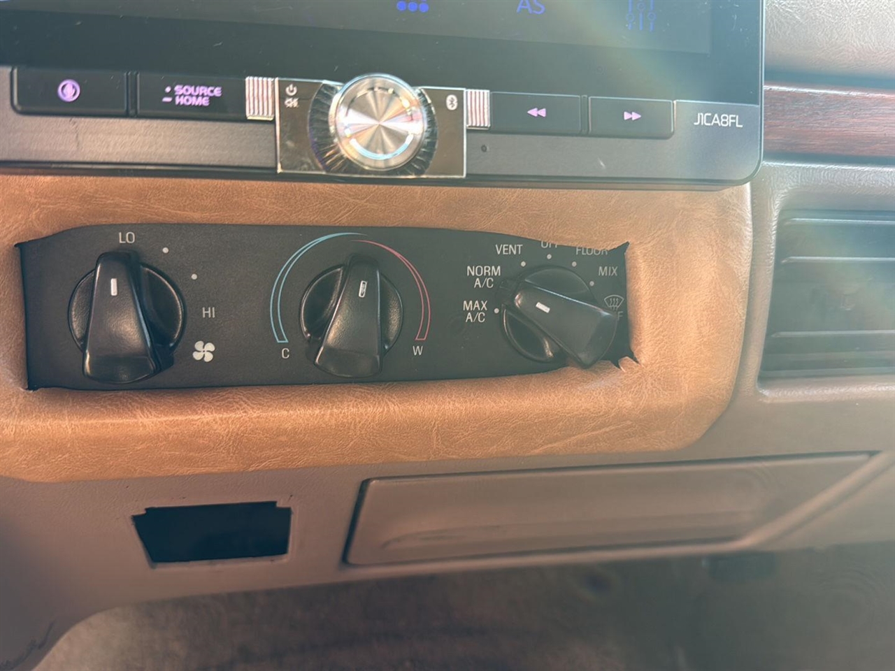 Ford Bronco 105" WB XL 1996