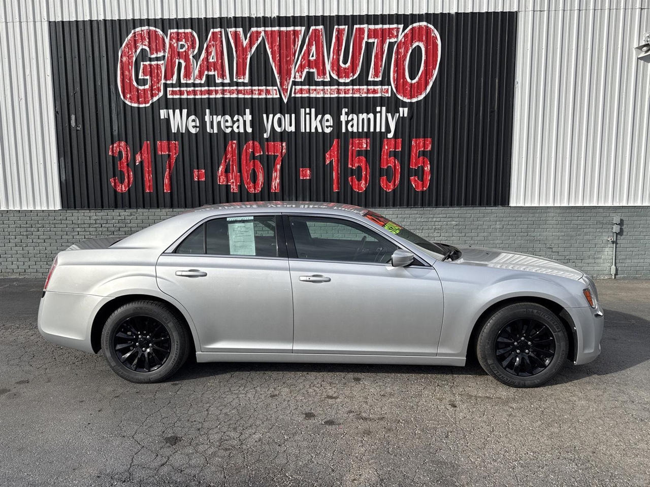 2012 Chrysler 300 4dr Sdn V6 RWD