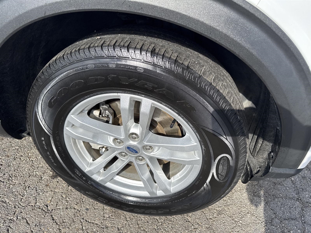 Ford Explorer Base RWD 2022