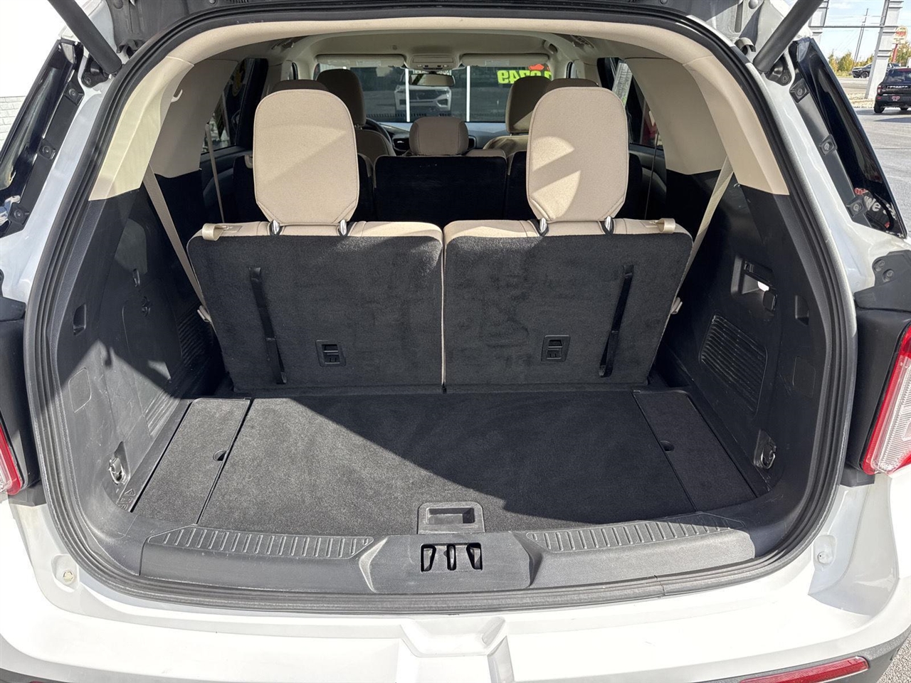 Ford Explorer Base RWD 2022