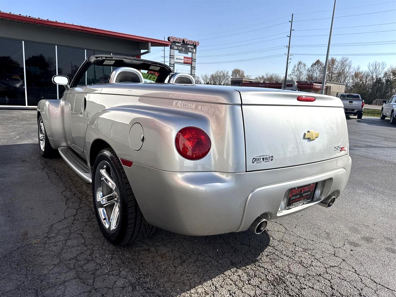Chevrolet SSR Reg Cab 116.0" WB LS 2005