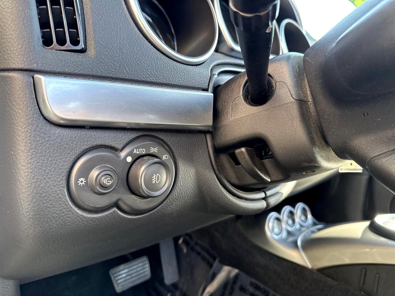 Chevrolet SSR Reg Cab 116.0" WB LS 2005