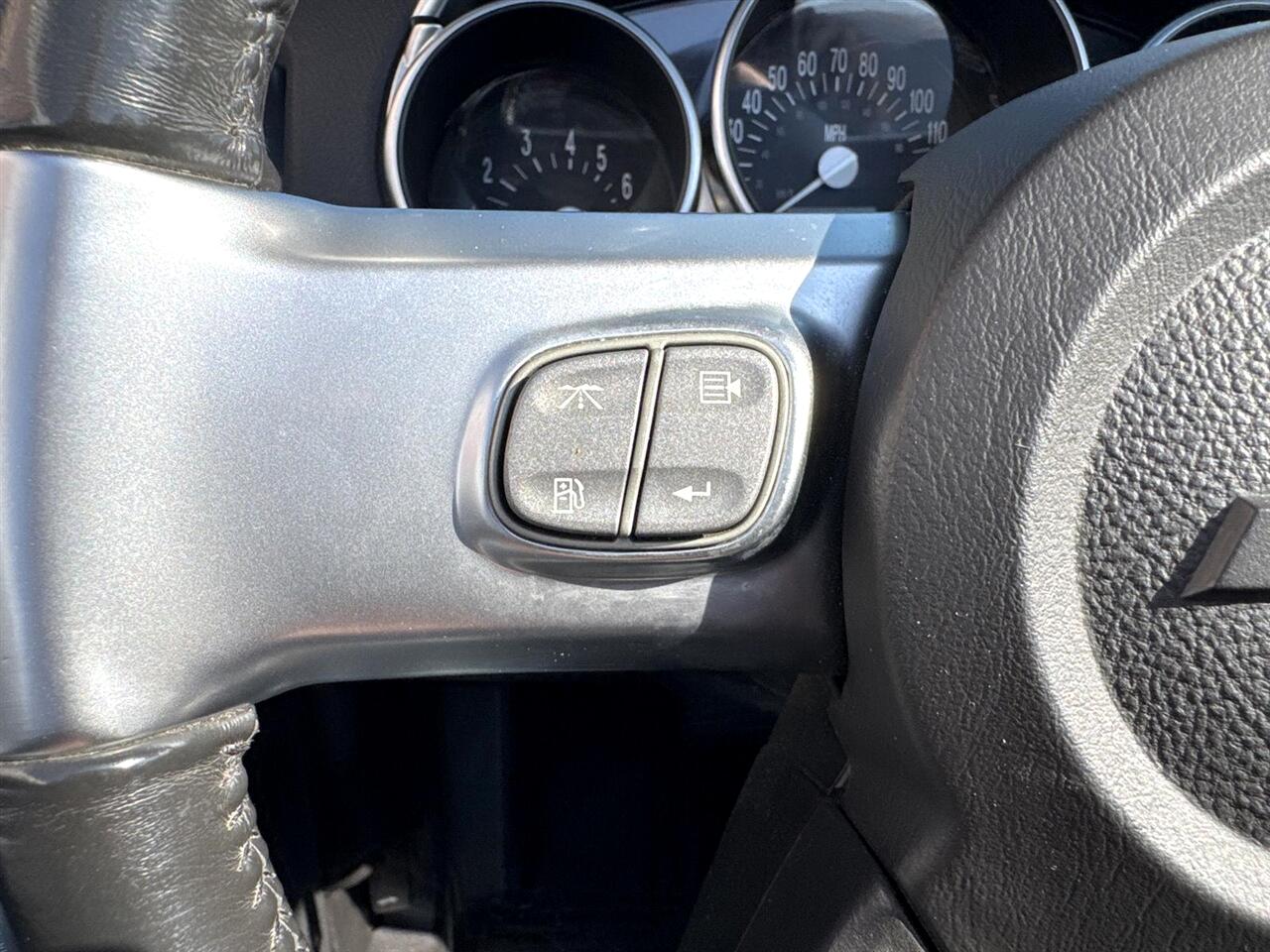 Chevrolet SSR Reg Cab 116.0" WB LS 2005