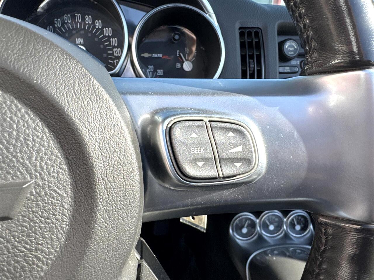 Chevrolet SSR Reg Cab 116.0" WB LS 2005