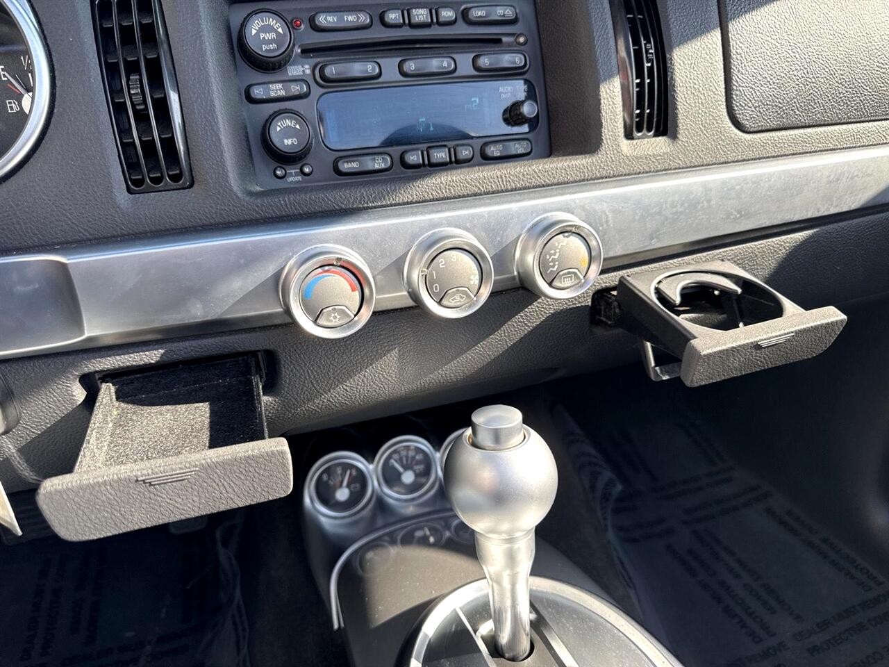 Chevrolet SSR Reg Cab 116.0" WB LS 2005