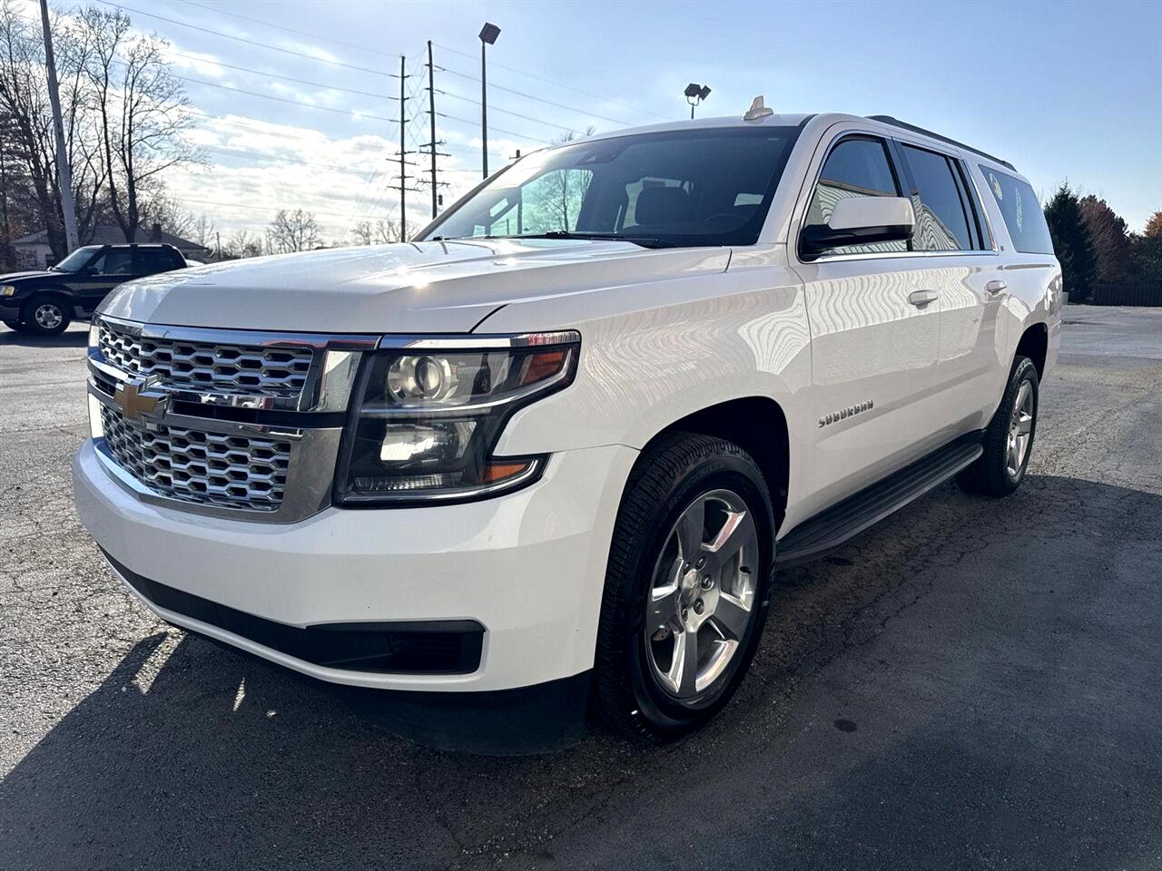 Chevrolet Suburban 4WD 4dr 1500 LT 2018