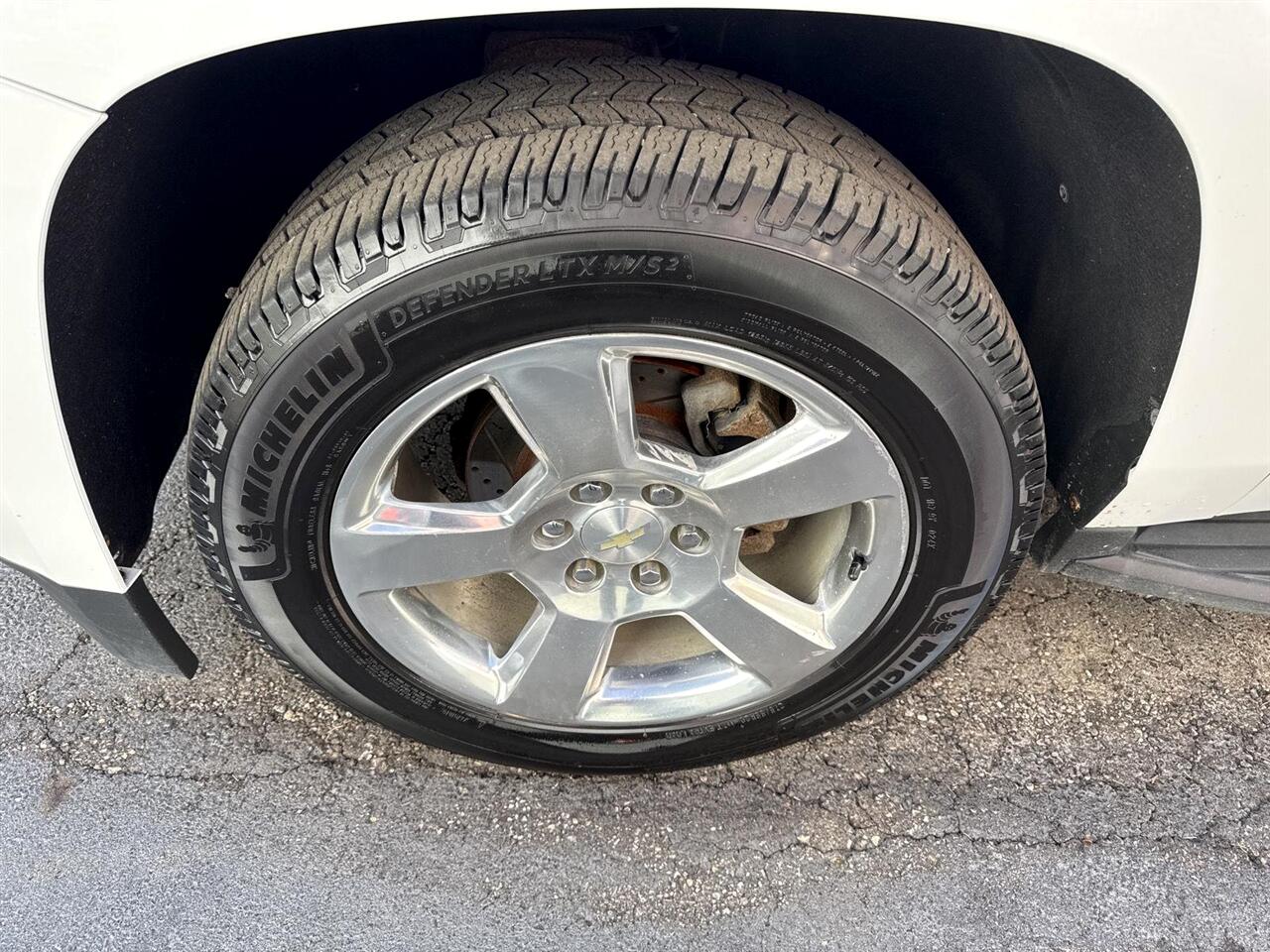 Chevrolet Suburban 4WD 4dr 1500 LT 2018