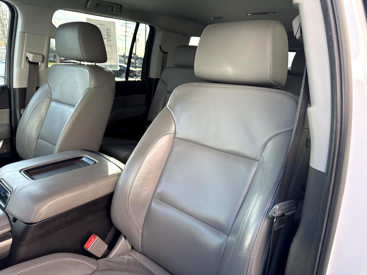 Chevrolet Suburban 4WD 4dr 1500 LT 2018