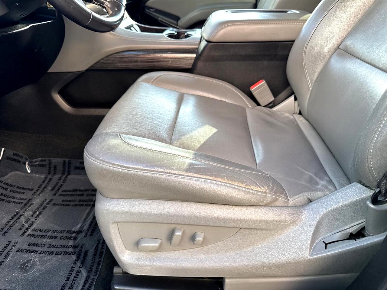 Chevrolet Suburban 4WD 4dr 1500 LT 2018