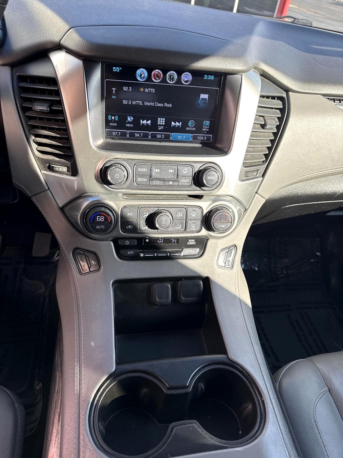 Chevrolet Suburban 4WD 4dr 1500 LT 2018