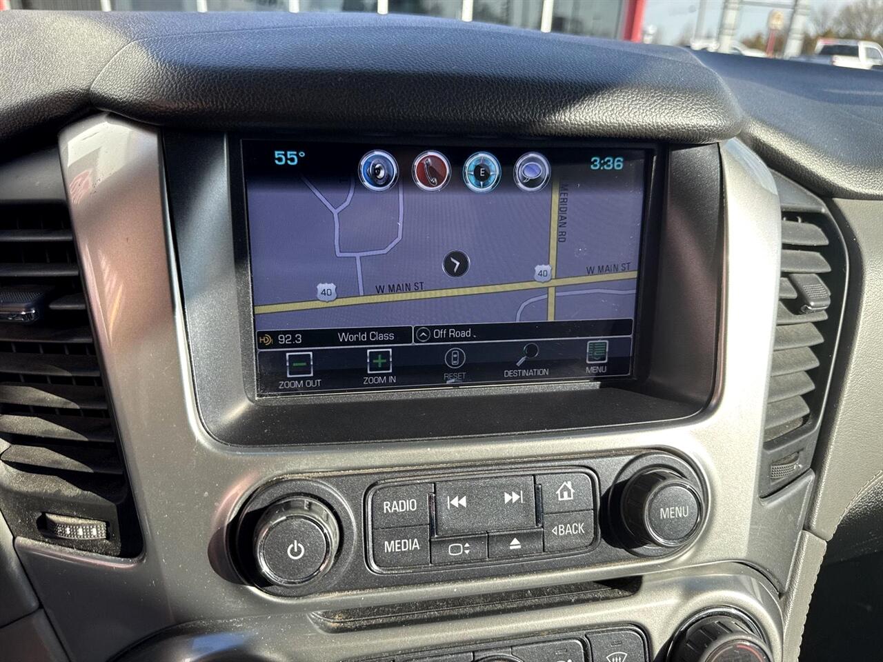 Chevrolet Suburban 4WD 4dr 1500 LT 2018