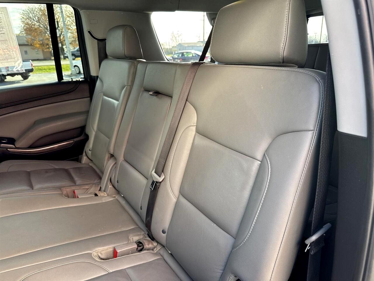 Chevrolet Suburban 4WD 4dr 1500 LT 2018