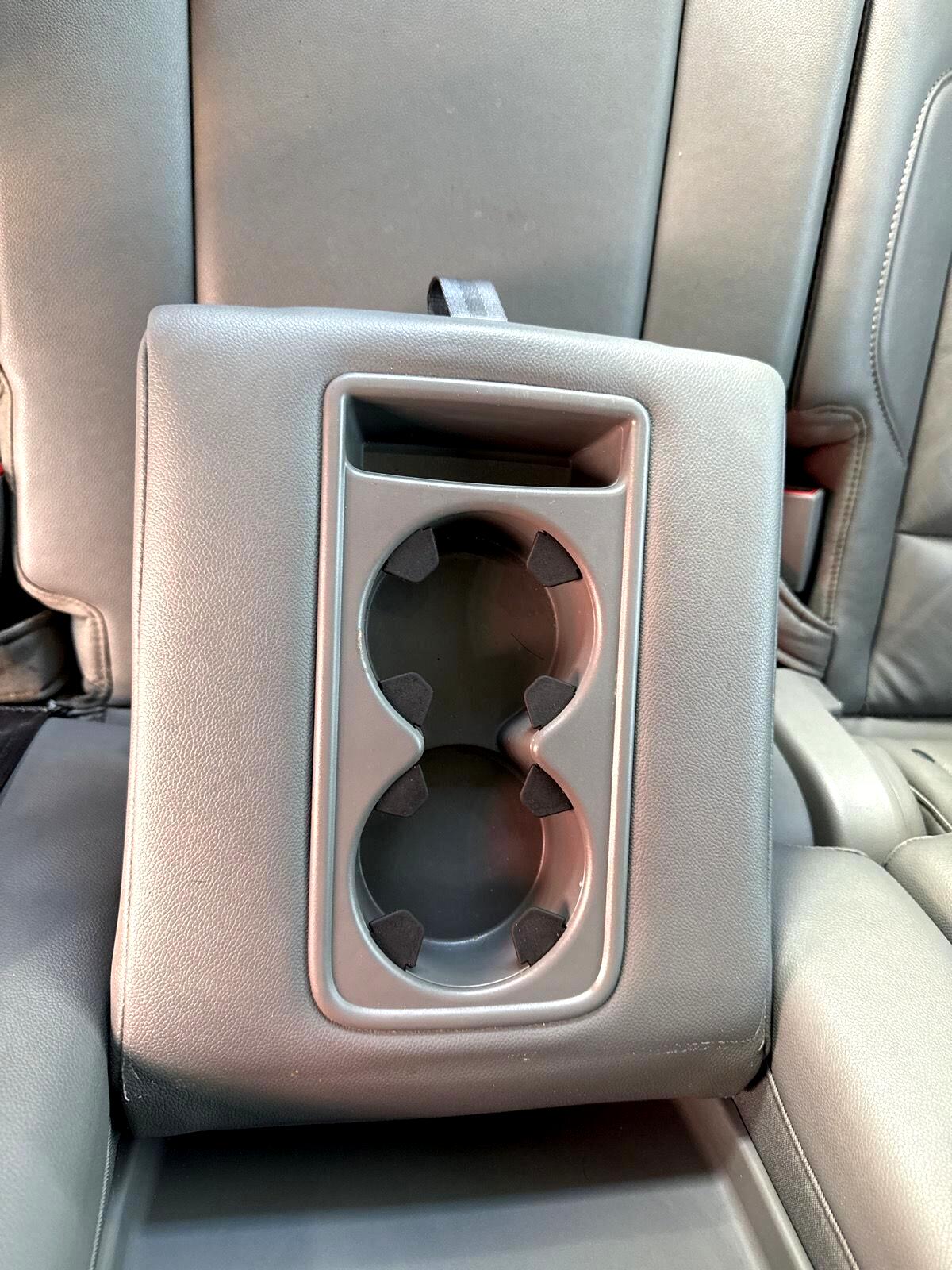 Chevrolet Suburban 4WD 4dr 1500 LT 2018