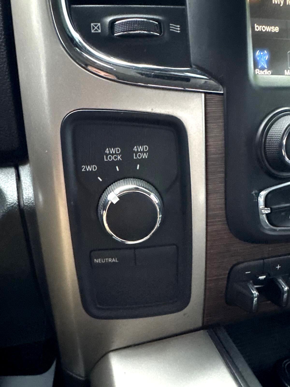 RAM 2500 Laramie 4x4 Crew Cab 6'4" Box 2017