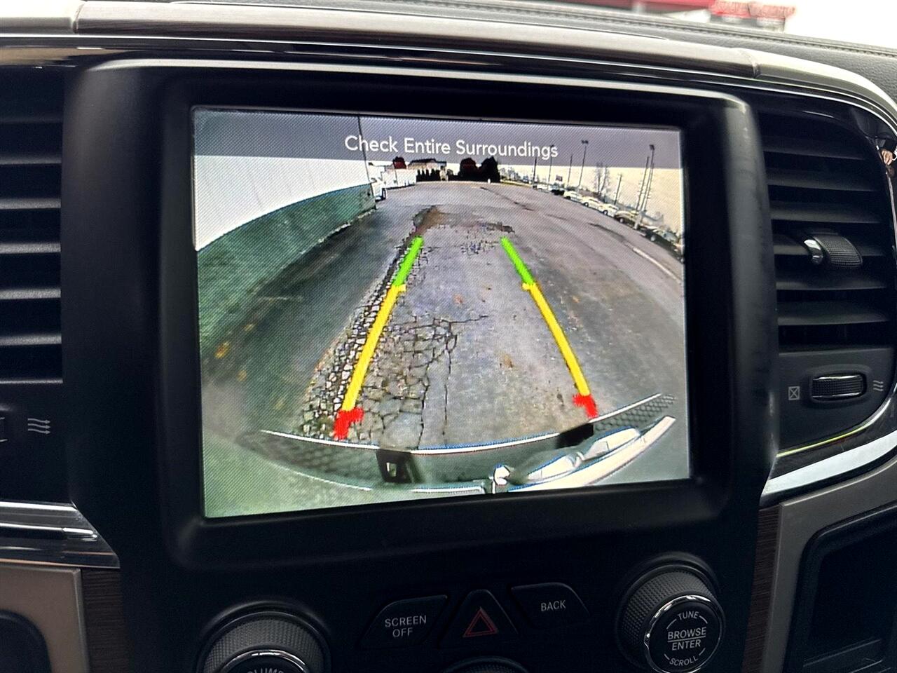 RAM 2500 Laramie 4x4 Crew Cab 6'4" Box 2017