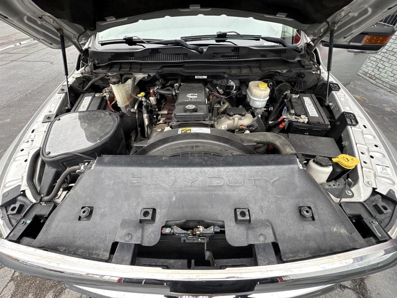 RAM 2500 Laramie 4x4 Crew Cab 6'4" Box 2017