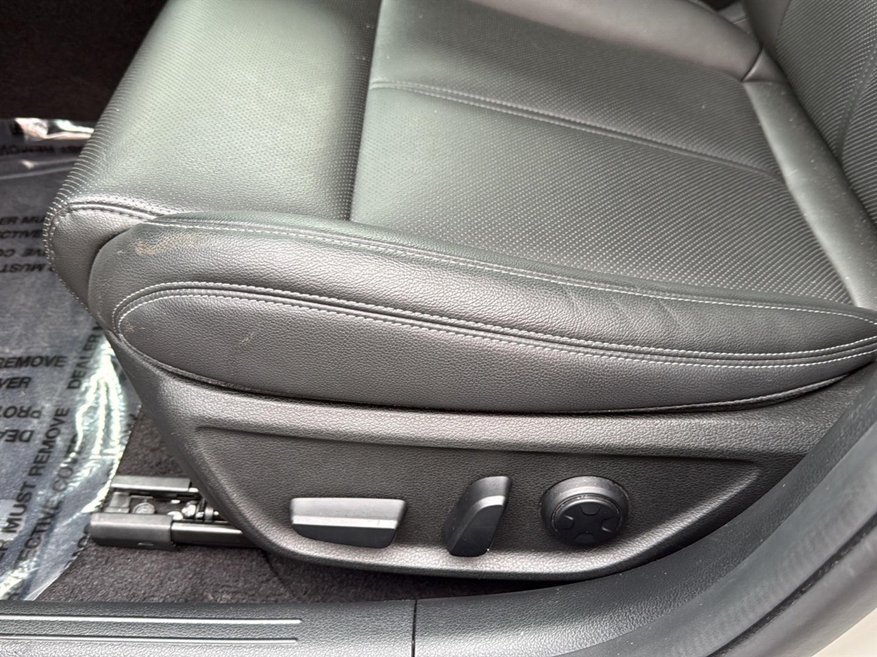 Genesis G70 2.5T AWD 2025