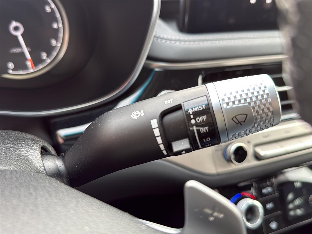 Genesis G70 2.5T AWD 2025