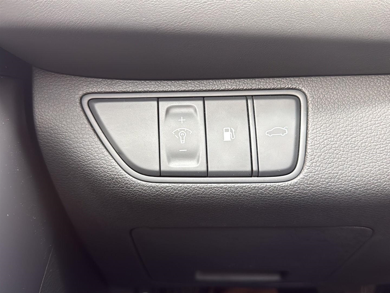 Genesis G70 2.5T AWD 2025