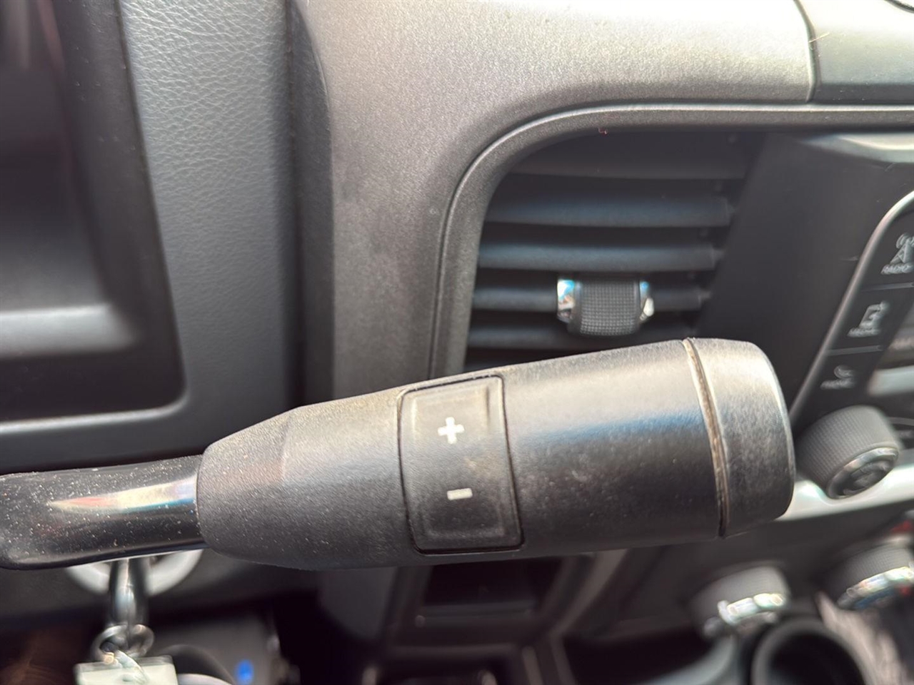 RAM 2500 Tradesman 4x4 Crew Cab 6'4" Box 2018