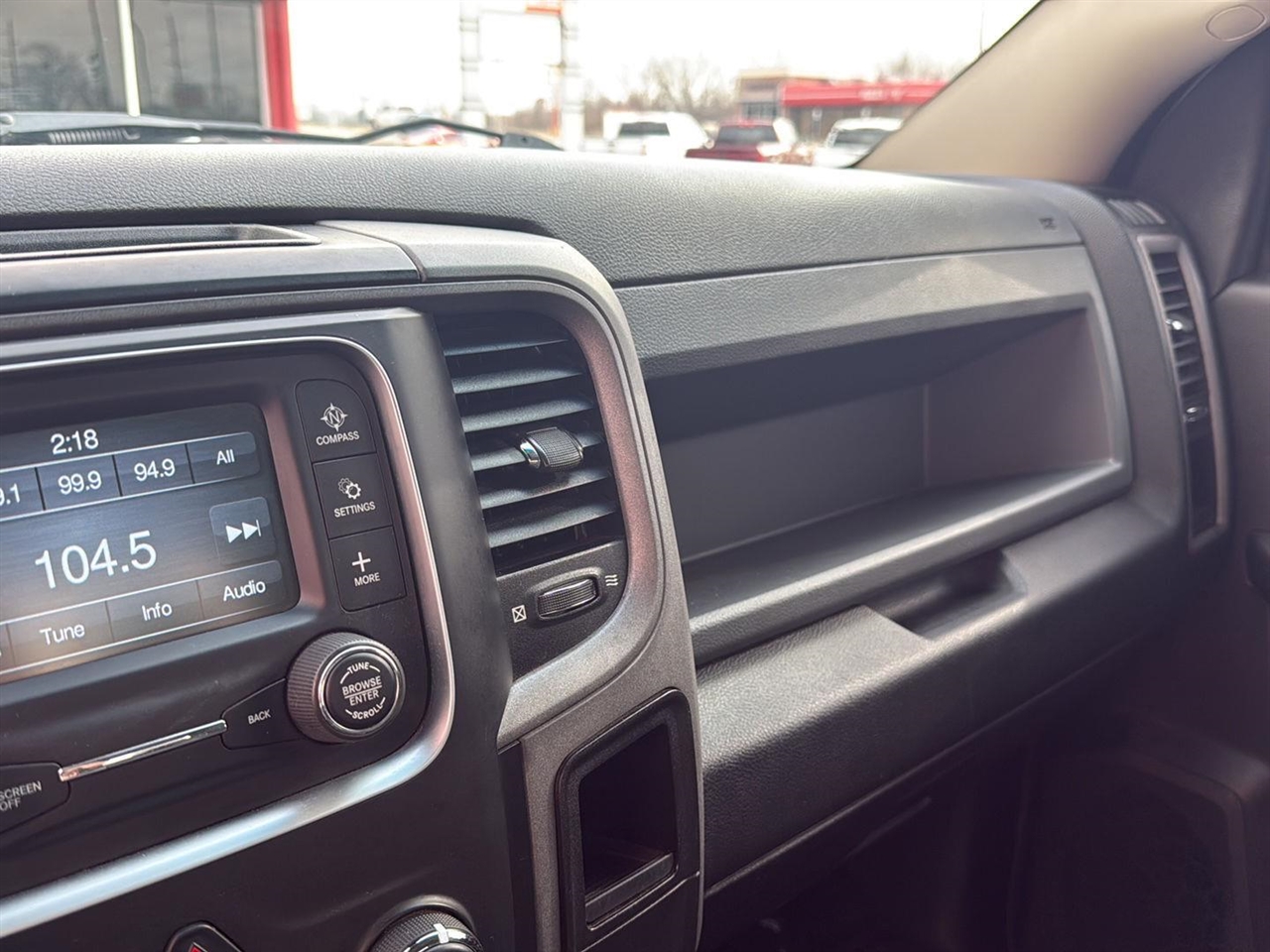 RAM 2500 Tradesman 4x4 Crew Cab 6'4" Box 2018