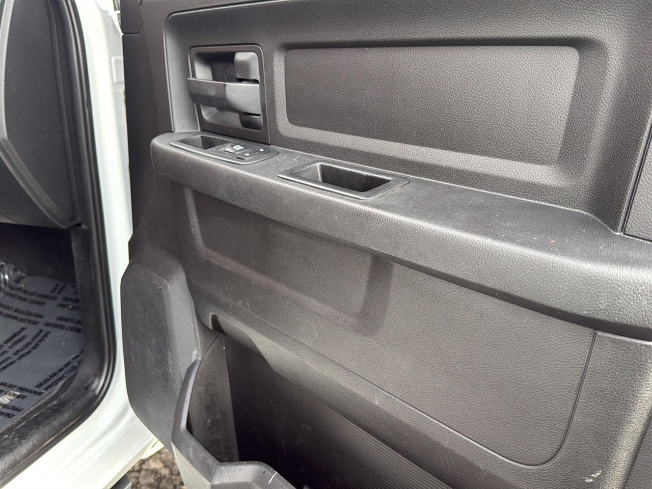 RAM 2500 Tradesman 4x4 Crew Cab 6'4" Box 2018