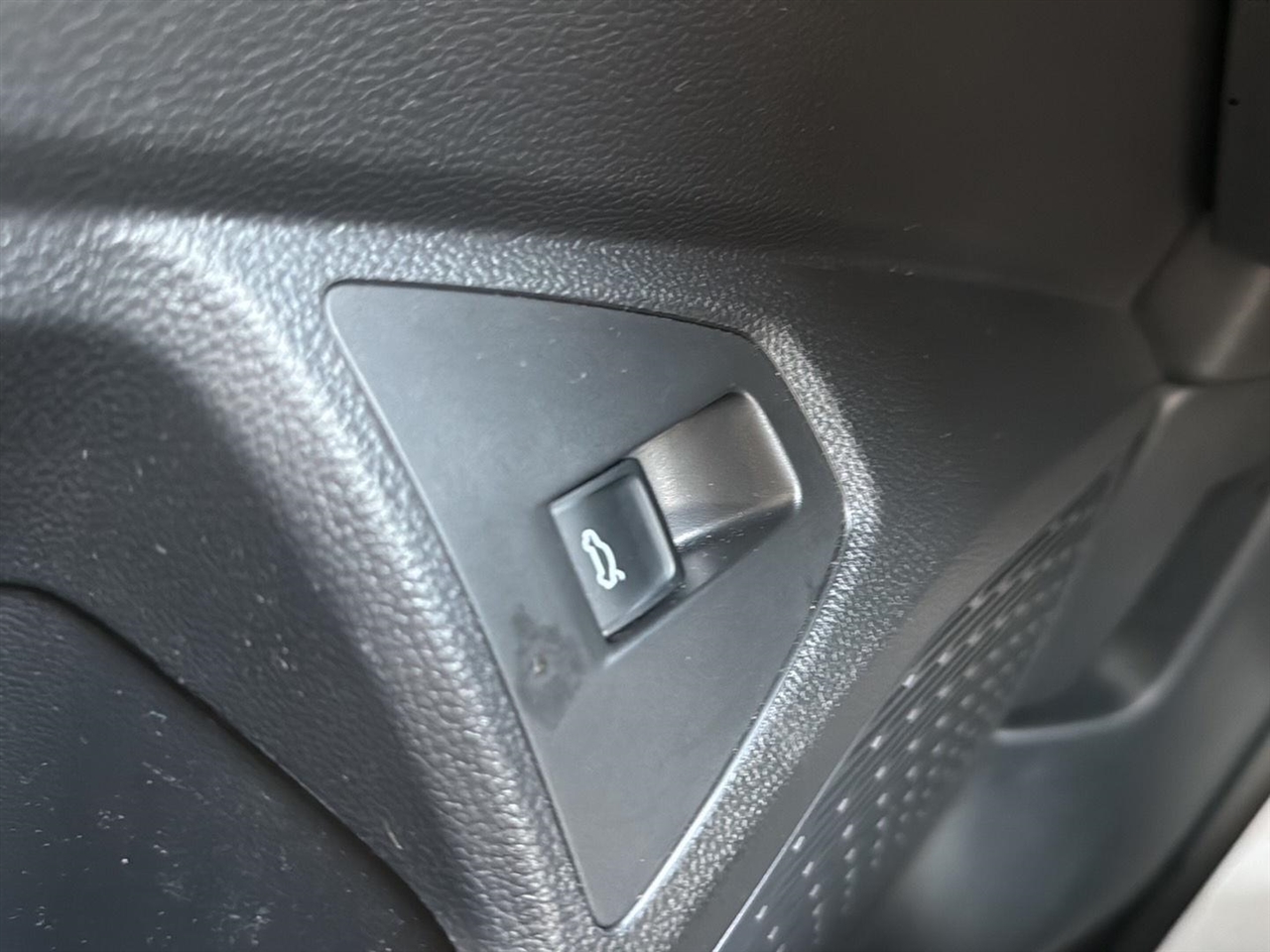 Volkswagen Jetta R-Line Auto w/SULEV 2019