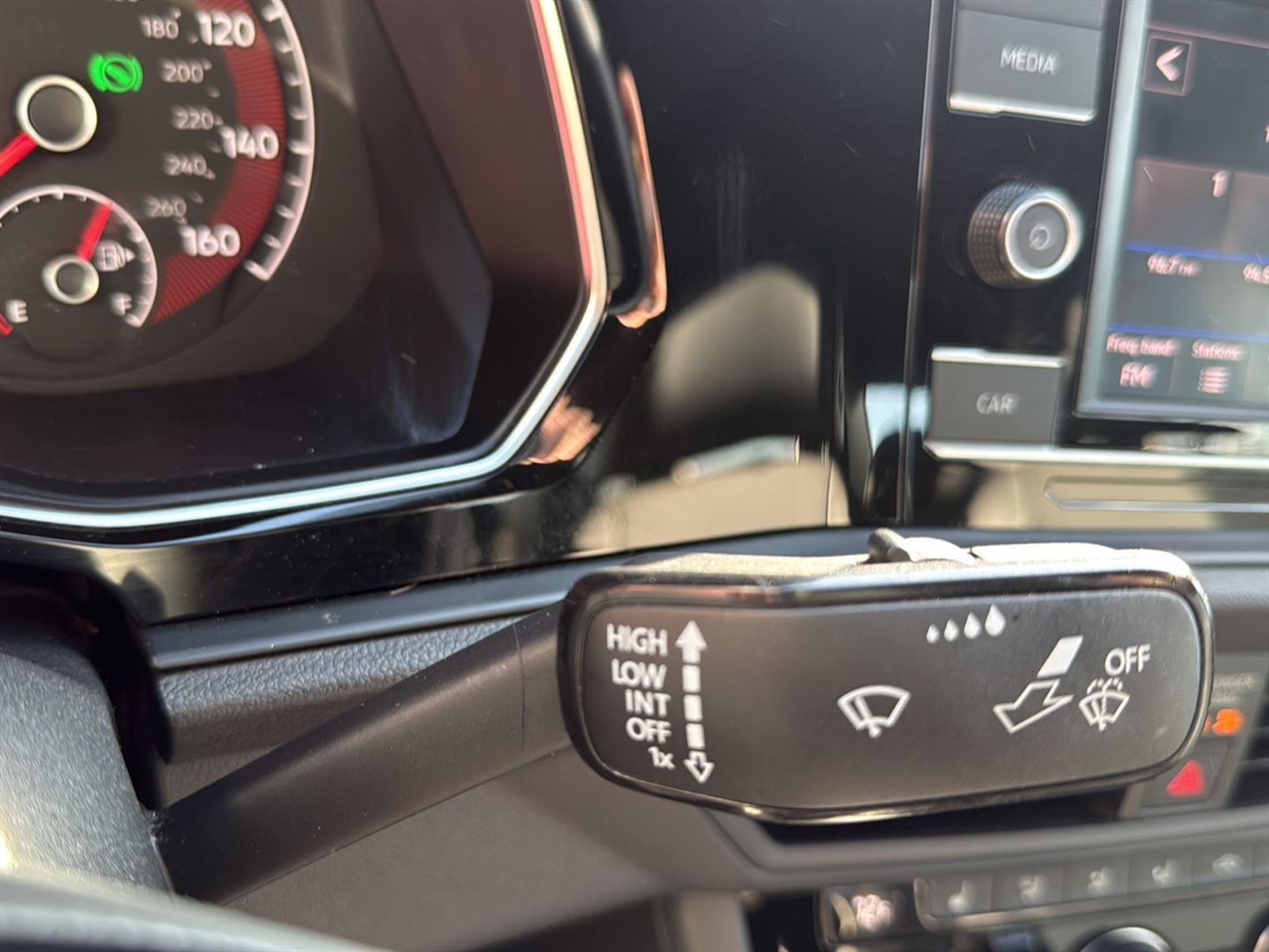 Volkswagen Jetta R-Line Auto w/SULEV 2019