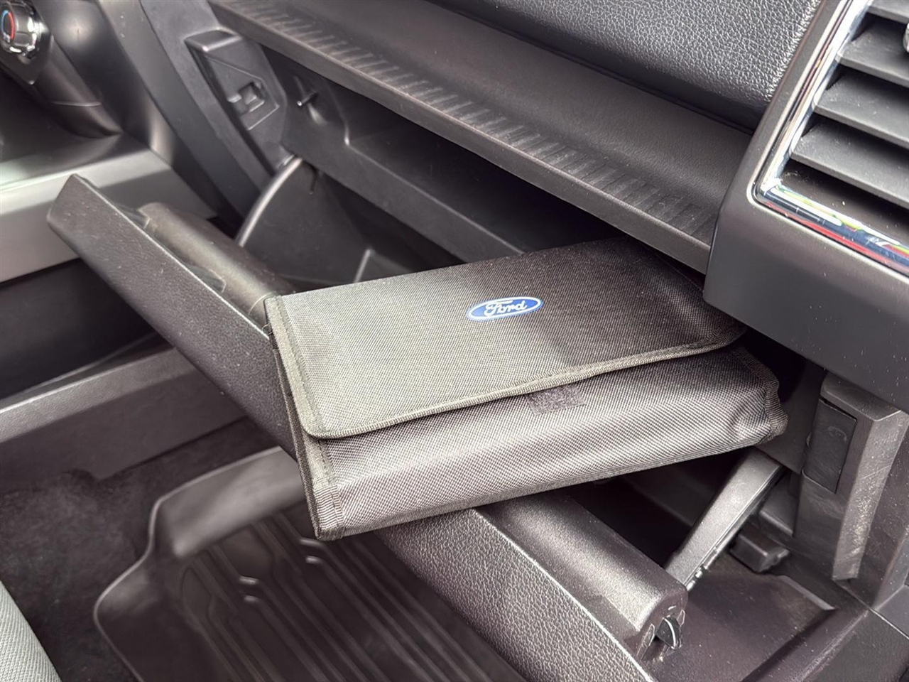 Ford F-150 4WD SuperCrew 145" King Ranch 2016