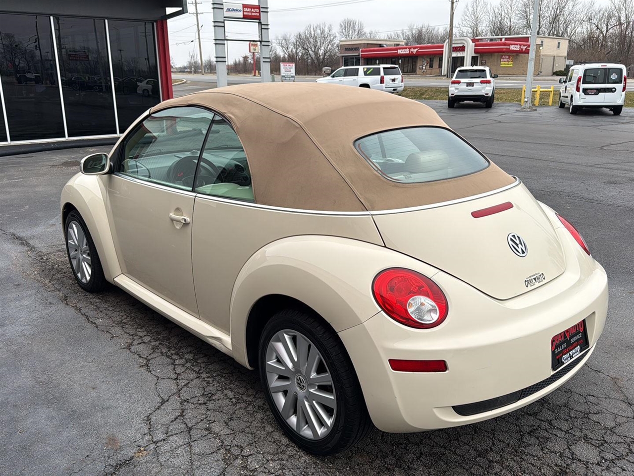 Volkswagen New Beetle Convertible 2dr Auto SE PZEV 2008